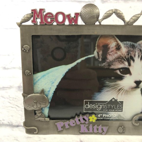 DesignStyles Pretty Kitty Embossed Picture Frame - Picture 2 of 6
